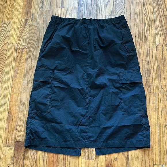 TNA Dresses & Skirts - Aritzia TNA Cargo skirt